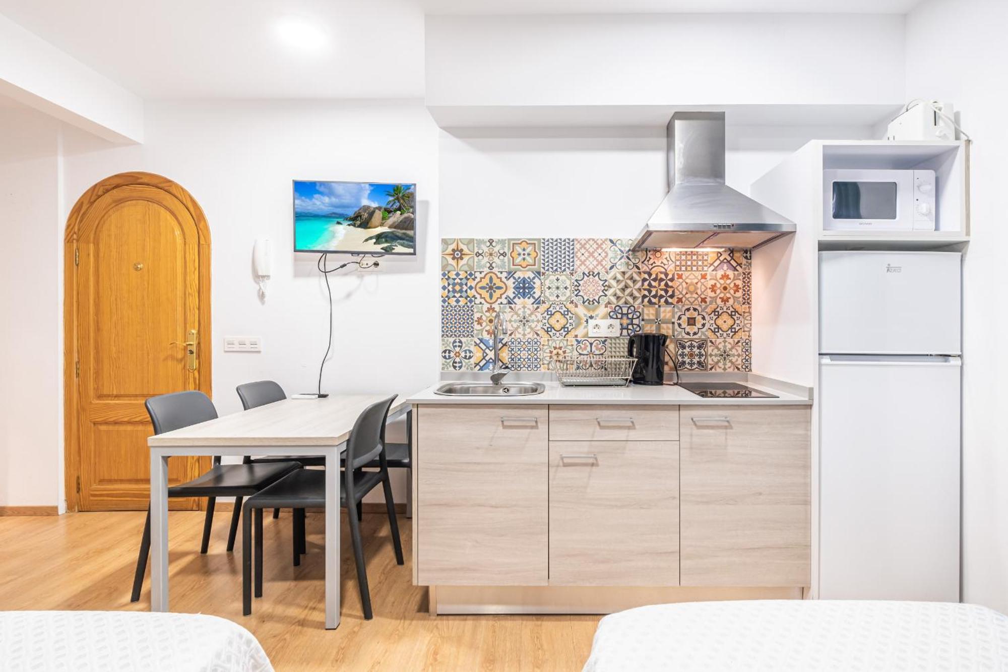 Apartamentos El Castell Benidorm Old-Town Eksteriør bilde