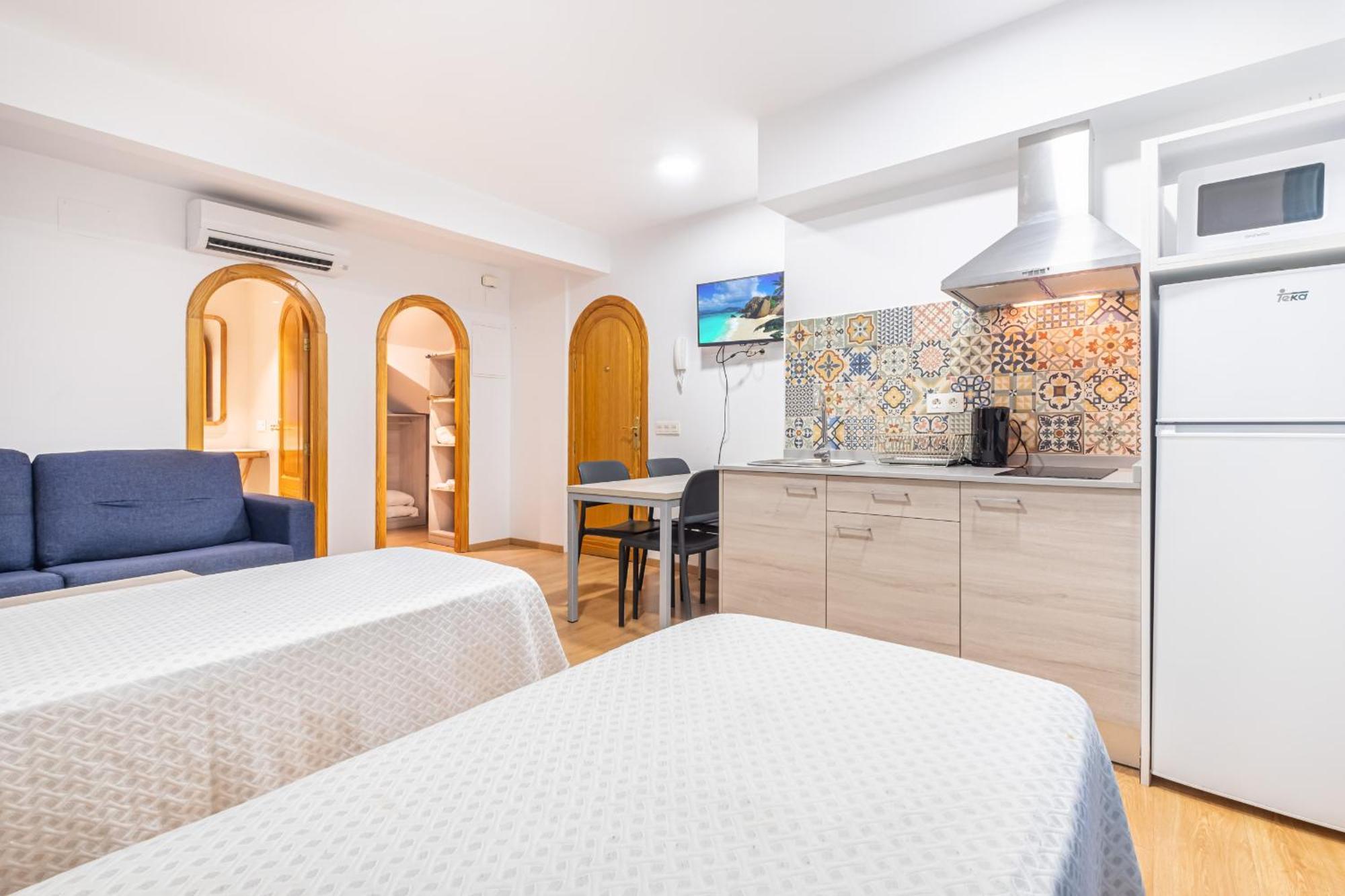 Apartamentos El Castell Benidorm Old-Town Eksteriør bilde