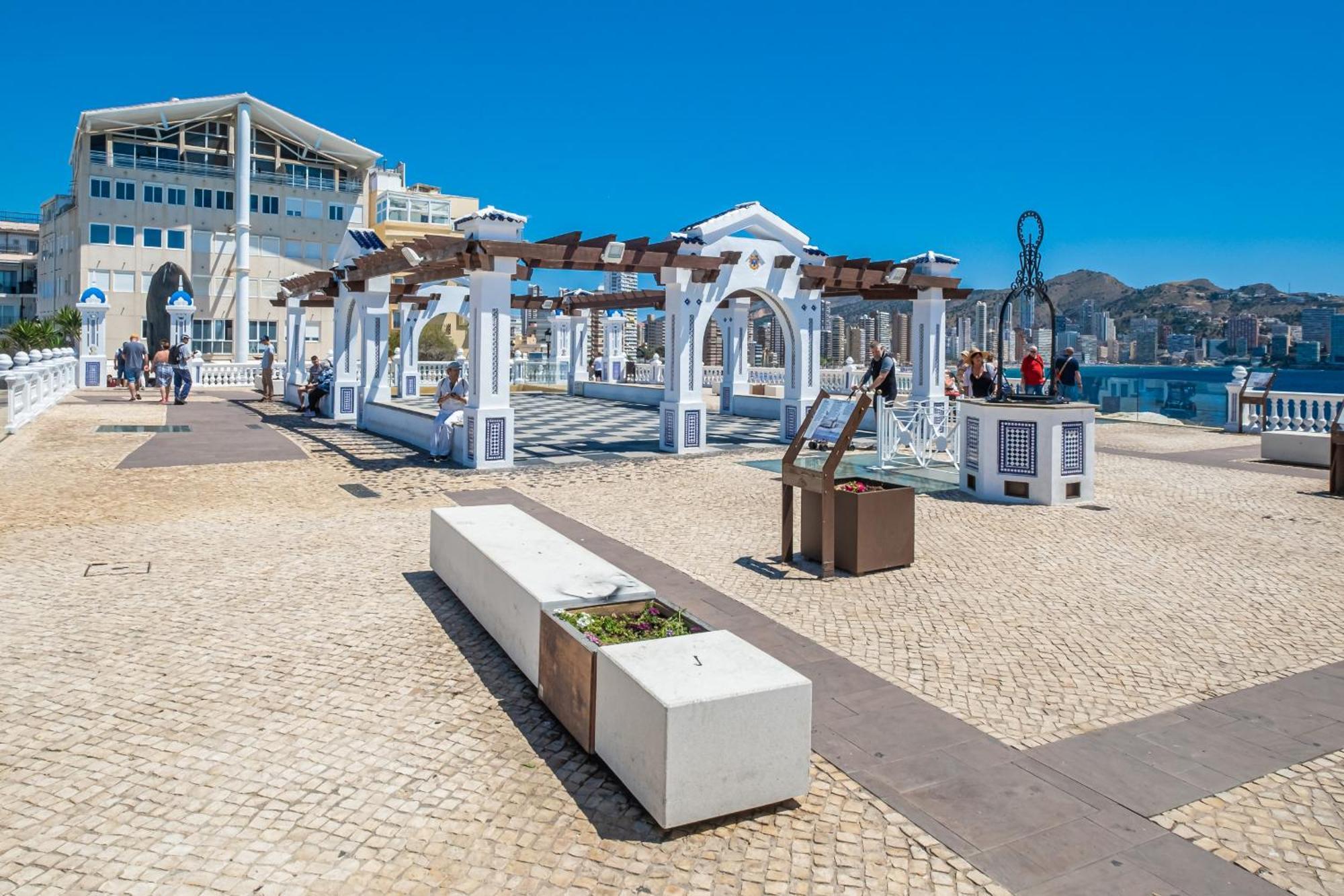 Apartamentos El Castell Benidorm Old-Town Eksteriør bilde